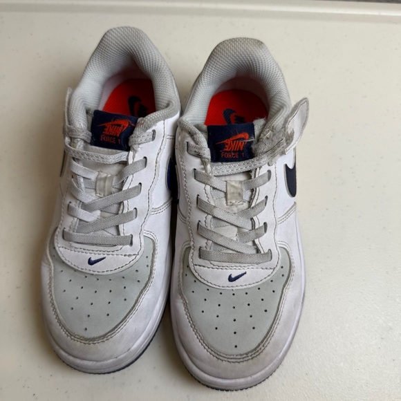 Nike Force 1 Low LV8 2 Easy On Kids Shoes Size 3Y Sporty - Picture 4 of 8